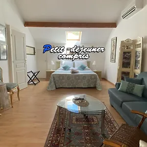 https://maison-a-villefranche-de-rouergue.midi-pyreneeshotels.com